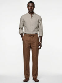 Silicon-washed 100% linen camel beige shirt with mandarin band collar